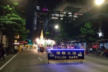 2019 7 31 seattle seafair torchlight parade 01