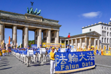 2025-5-11-germany-berlin-513-parade_01
