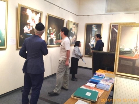 2014-11-19-minghui-japan-art-exhibit-01