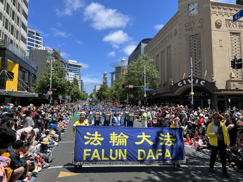 2023-11-27-nz-parade-01