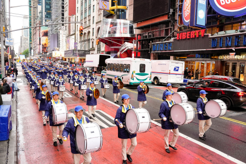 2024-5-11-ny-dafaday-parade-02