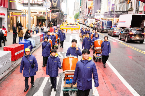 2024-5-11-ny-dafaday-parade-08