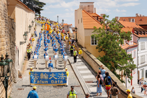 2024-6-15-czech-parade-03