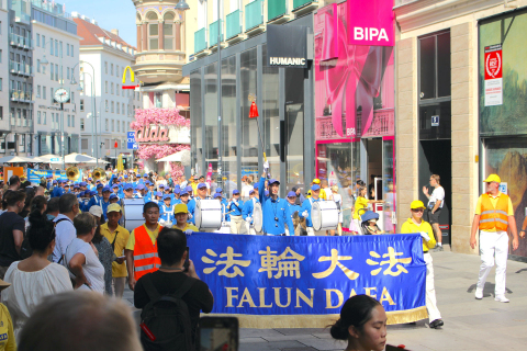 2024-9-4-vienna-parade-02