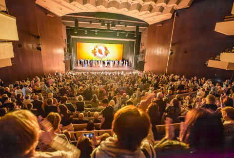 2025-4-22-shenyun-report-0422_05