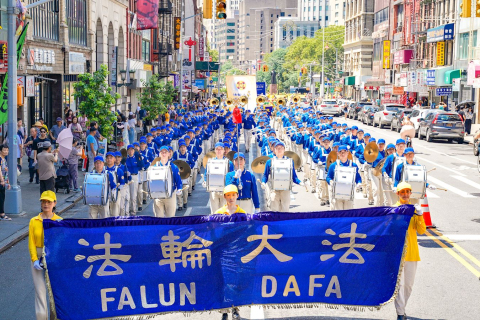 2025-7-21-us-ny-720-parade_01