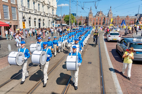 2025-8-13-holand-parade_02
