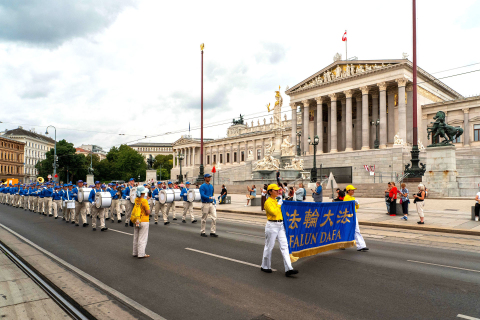 2025-9-1-vienna-parade-03