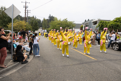 2025-9-13-seattlw-parade-04