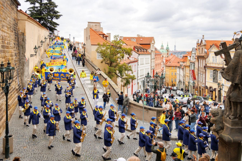 2025-10-17-czech-parade_02