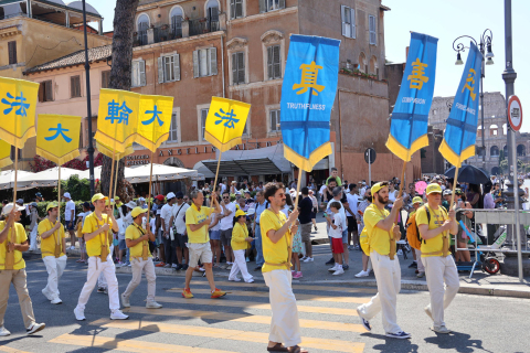 2026-7-4-italy-parade-04